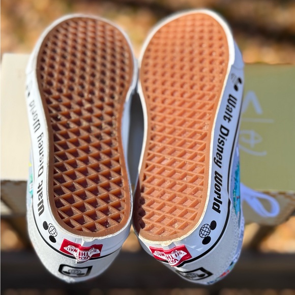 Vans Old Skool Disney Park Map Grey/White Women's Shoes - Picture 8 of 10